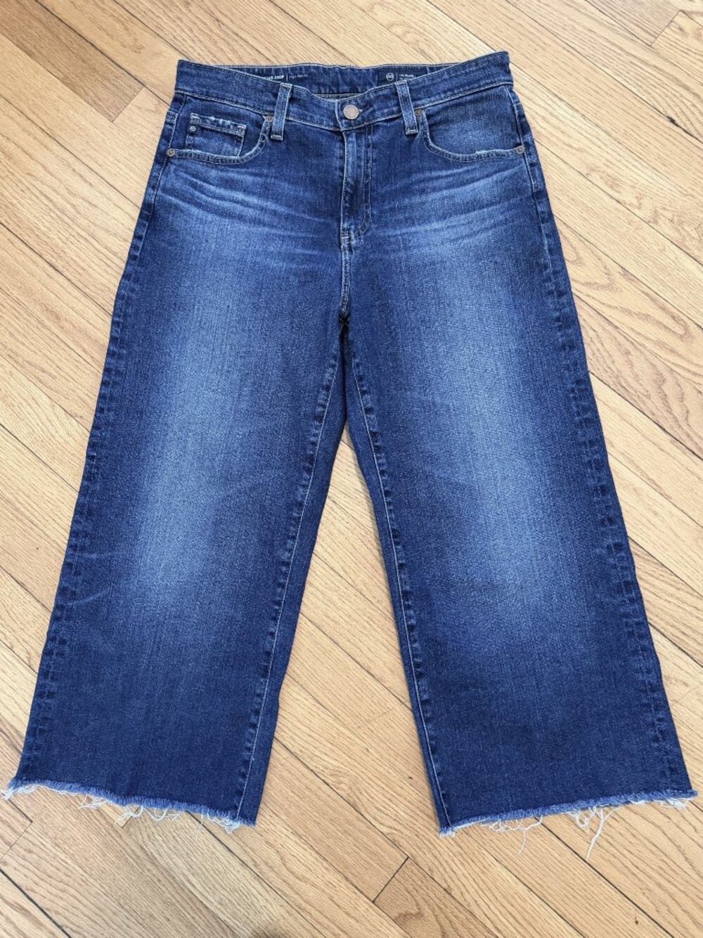 AG Saige Wide Leg Crop Jeans High Rise Fit Raw Hems Japanese Fabric Size 27 EUC!